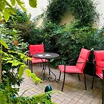 Hotel De Varenne 4*