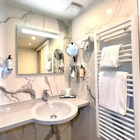 オテル ドゥ ヴァレンヌ 4*