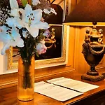 瓦伦纳酒店 酒店
