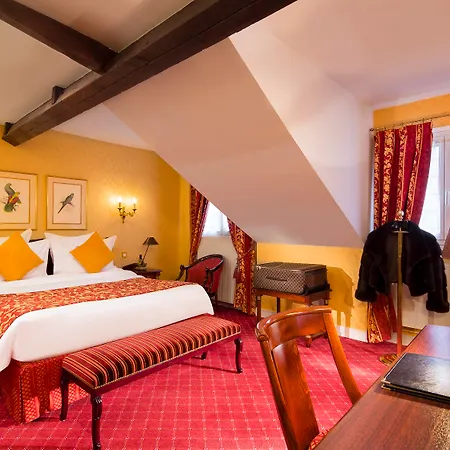 Hotel De Varenne 4*