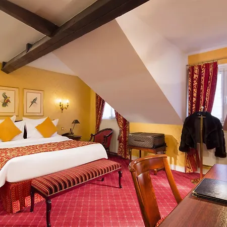 Hotel De Varenne 4*
